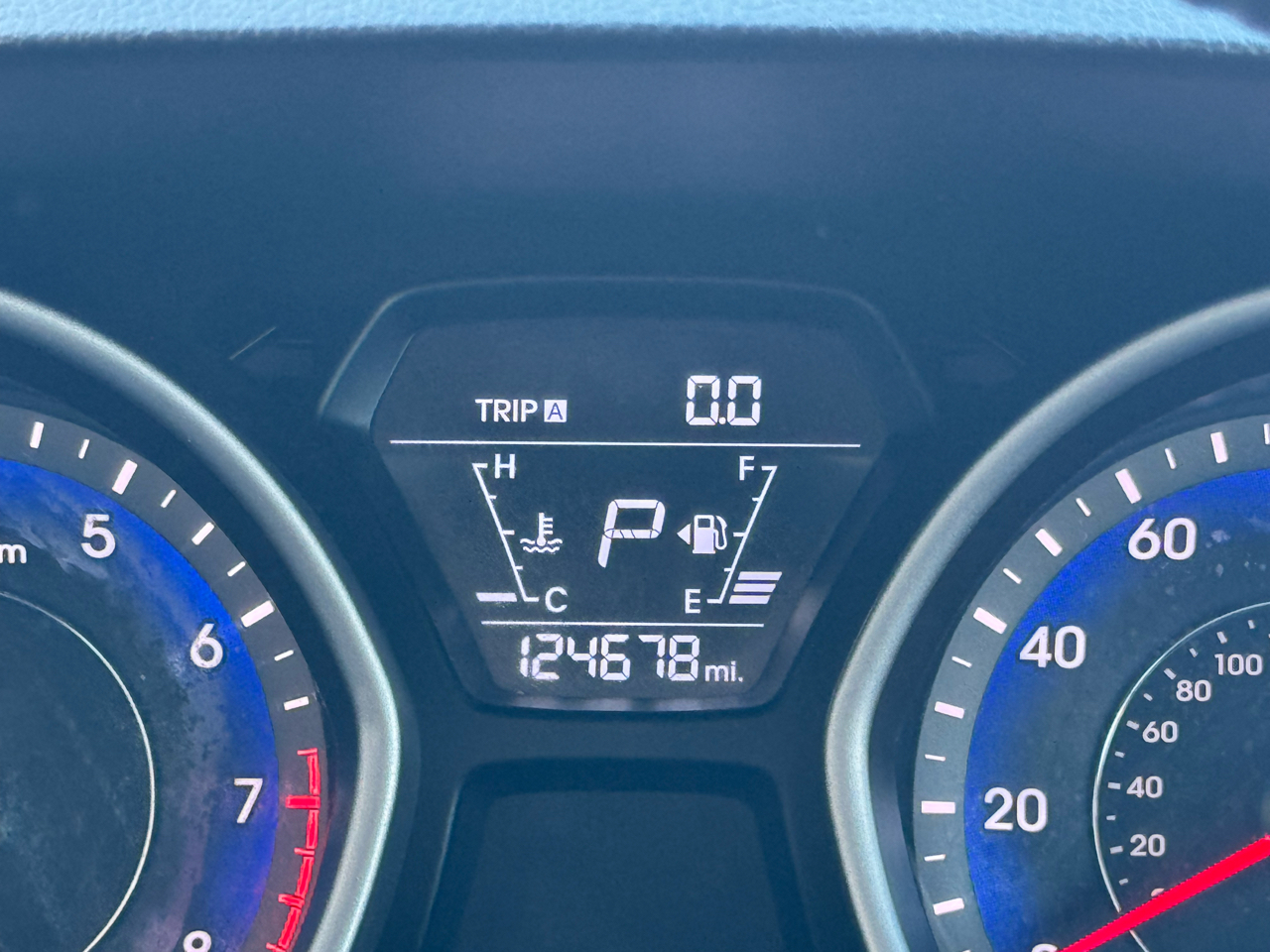 Hyundai Elantra SE 6AT 2016