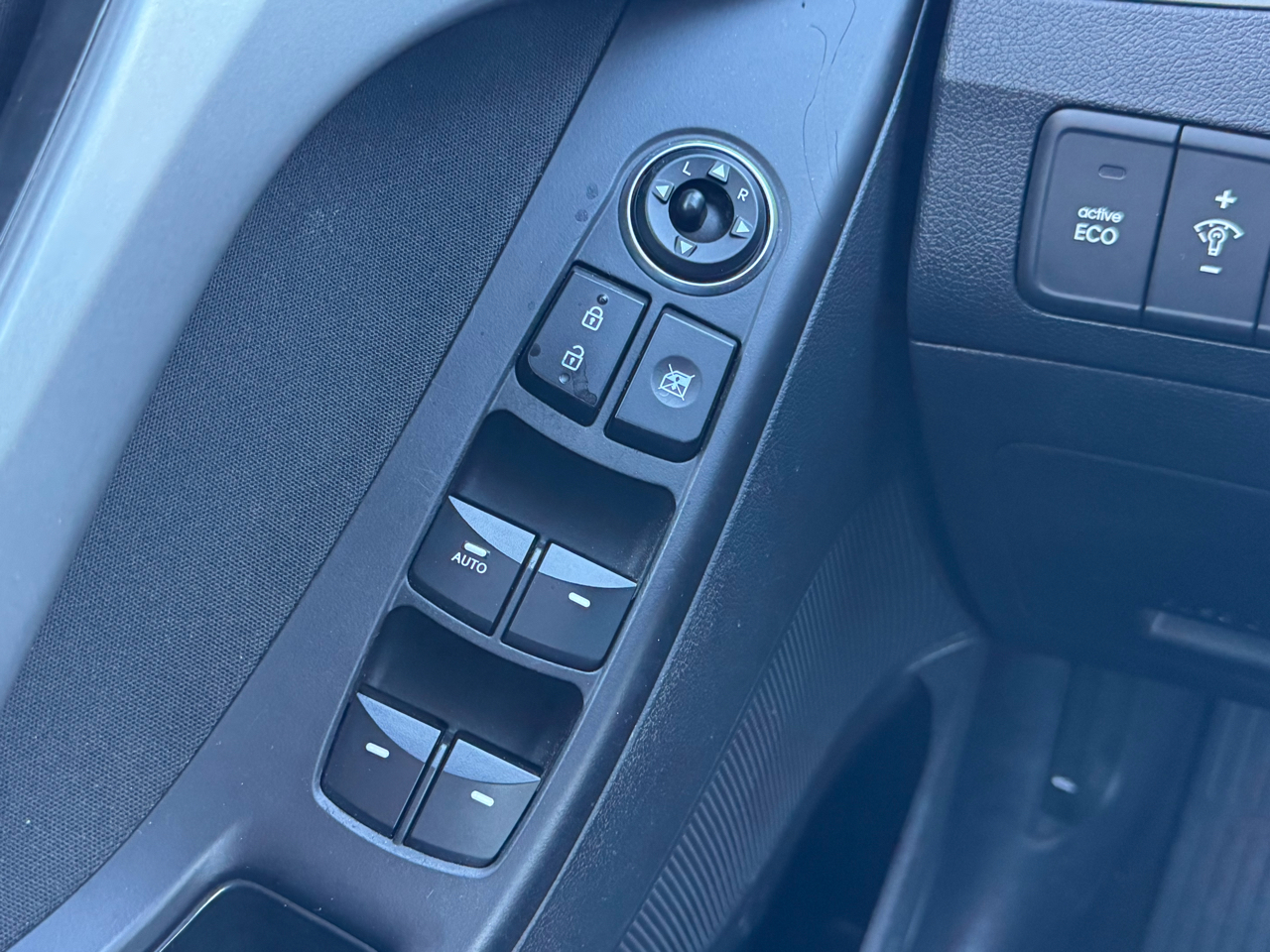 Hyundai Elantra SE 6AT 2016