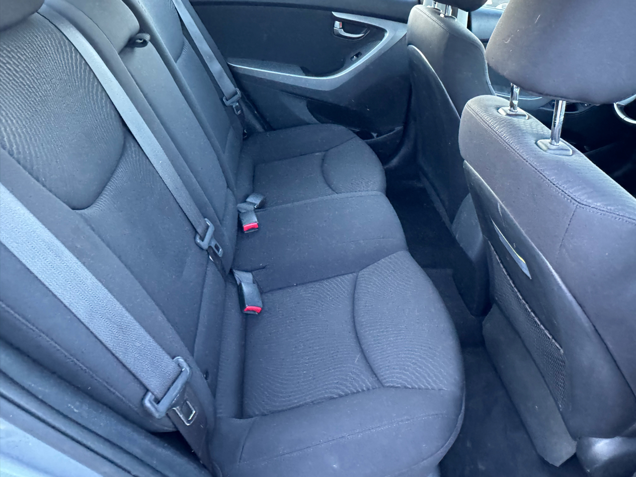 Hyundai Elantra SE 6AT 2016