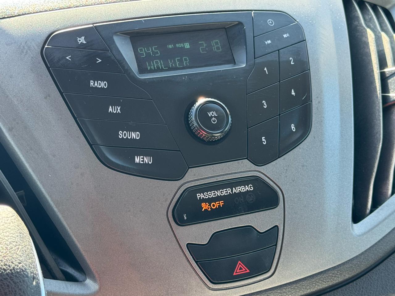 Ford Transit 150 Van Low Roof w/Sliding Pass. 130-in. WB 2017