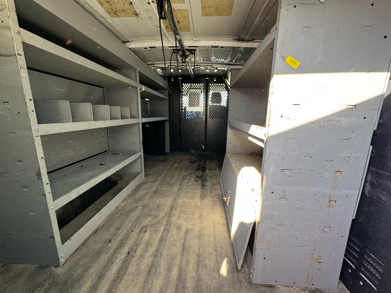 Ford Transit 150 Van Low Roof w/Sliding Pass. 130-in. WB 2017