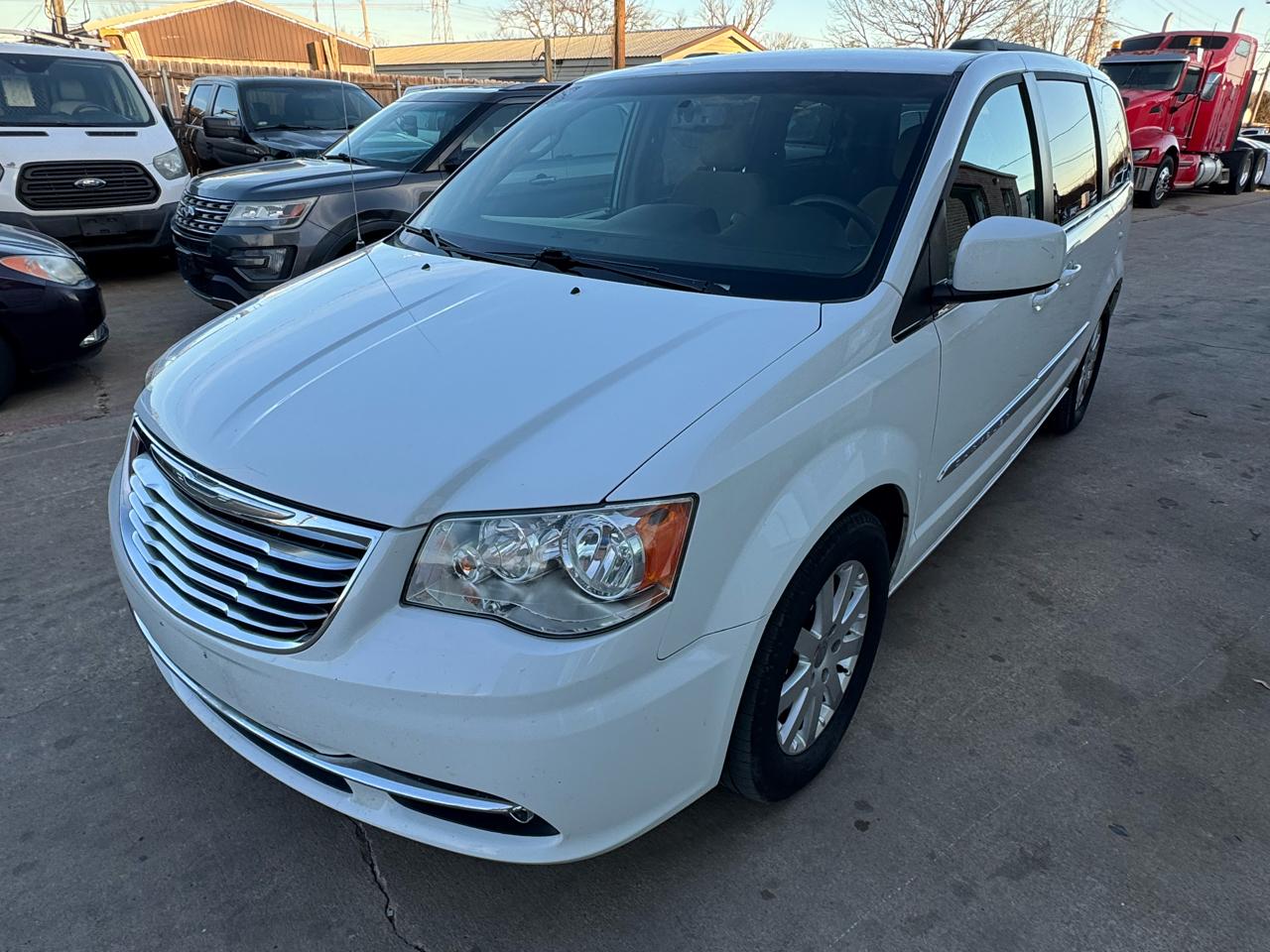 Chrysler Town & Country Touring 2016