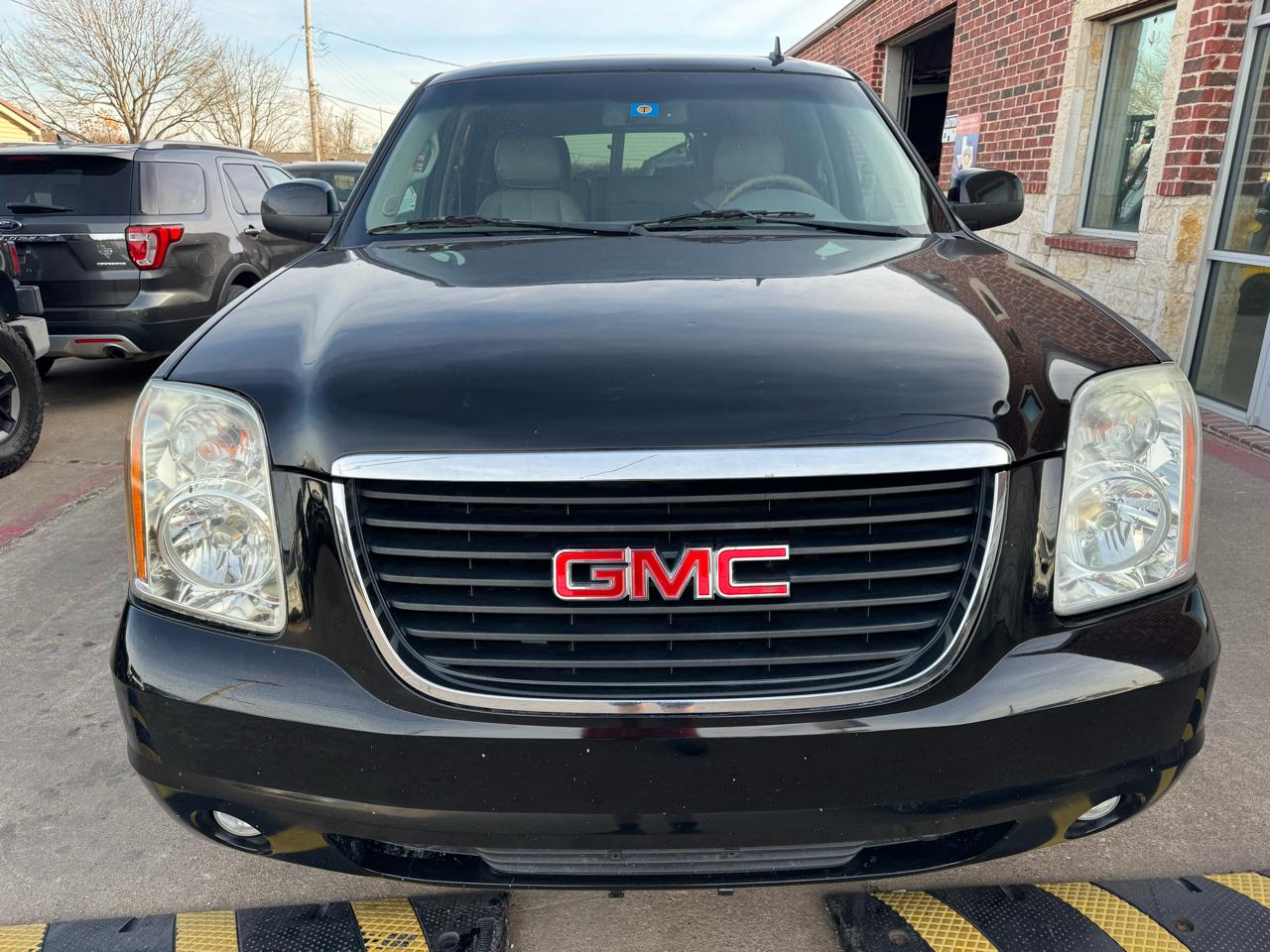 GMC Yukon SLT 2WD 2013