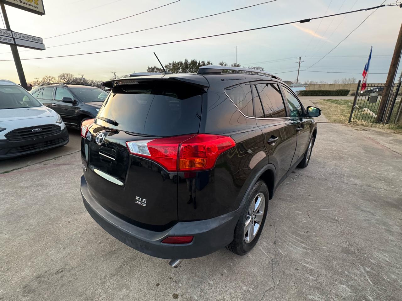 Toyota RAV4 XLE AWD 2015