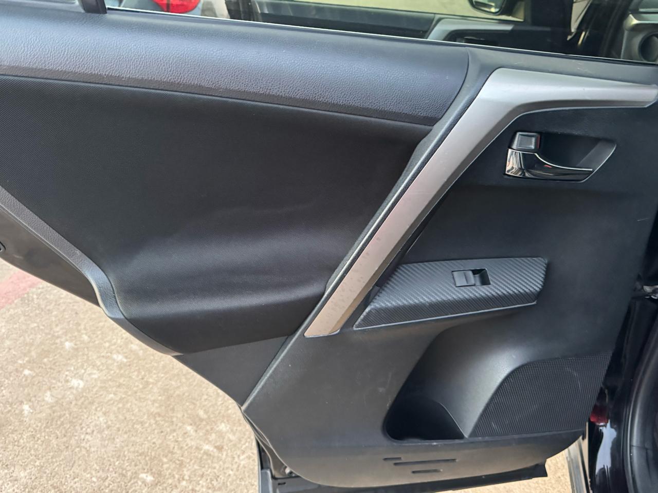 Toyota RAV4 XLE AWD 2015