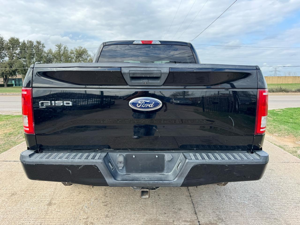 Ford F-150 Supercab 139" XL 2017