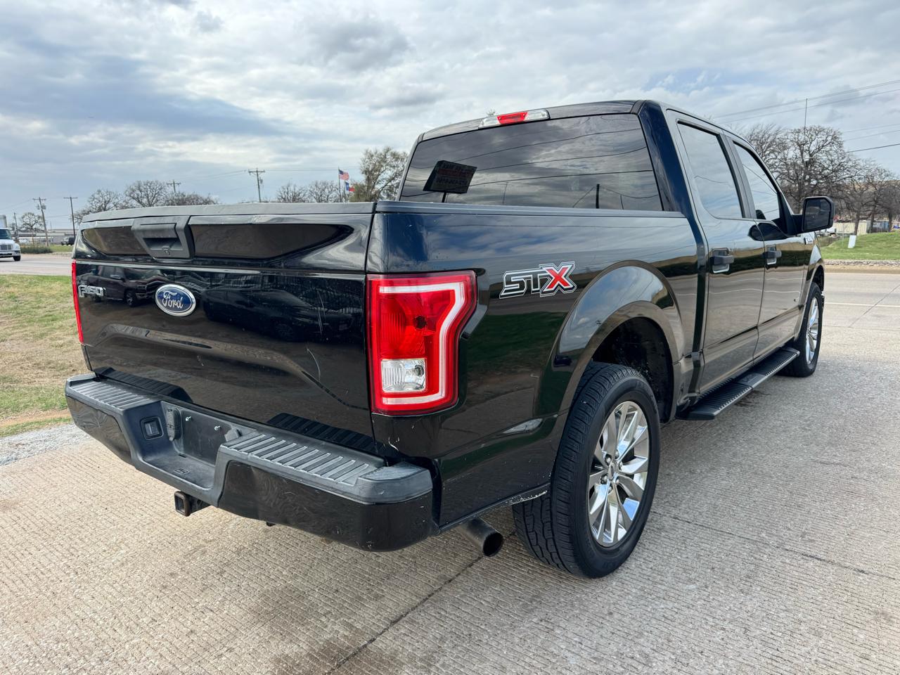 Ford F-150 Supercab 139" XL 2017