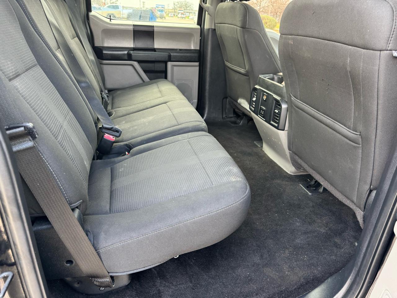 Ford F-150 Supercab 139" XL 2017