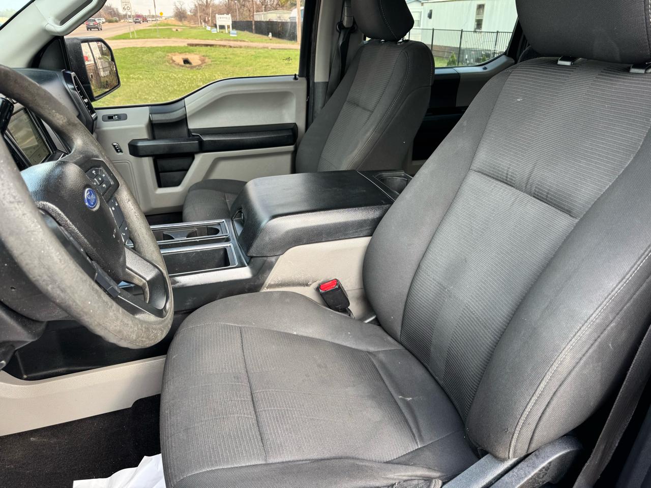 Ford F-150 Supercab 139" XL 2017