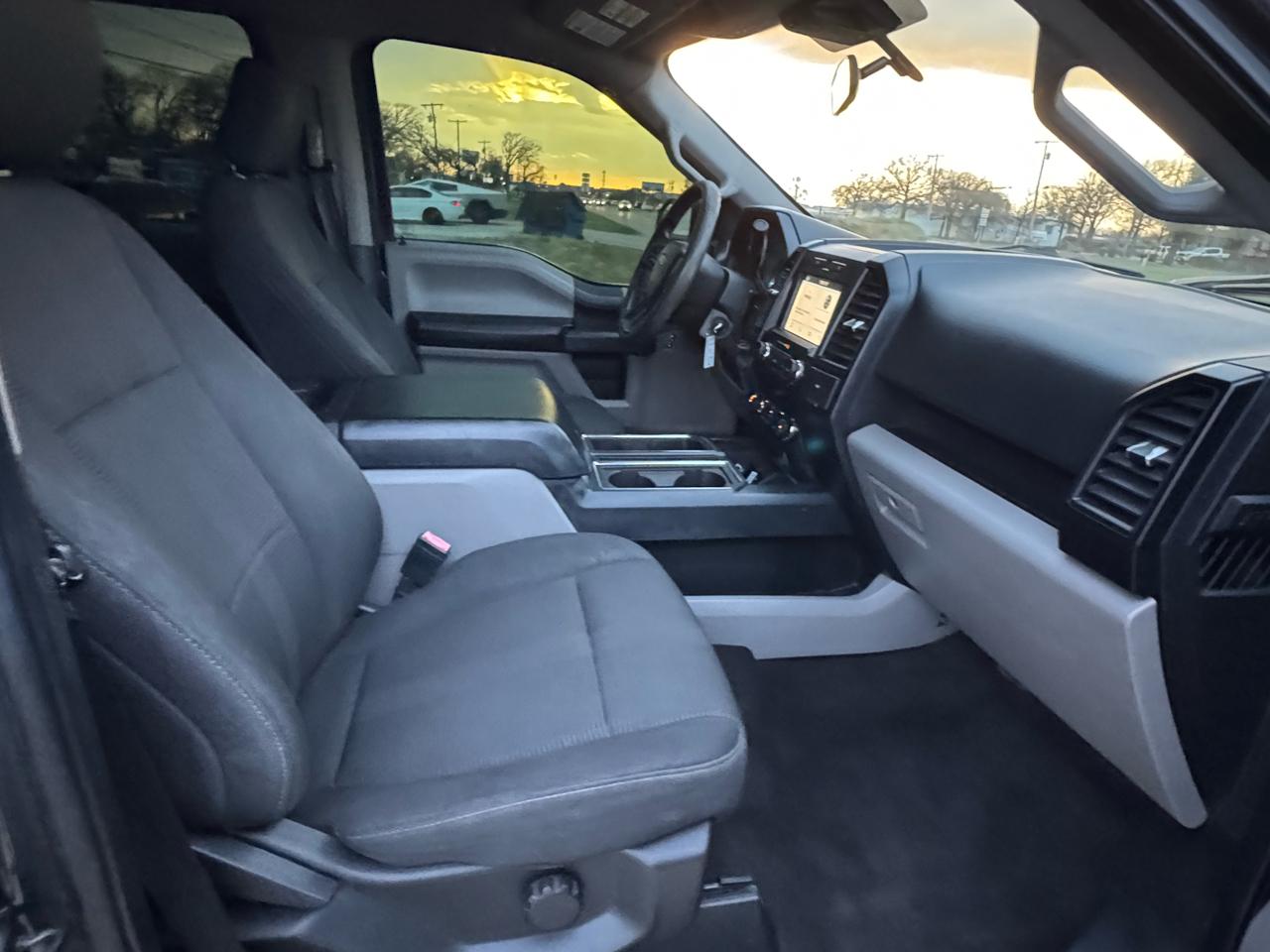 Ford F-150 2WD SuperCab 133" STX 2019