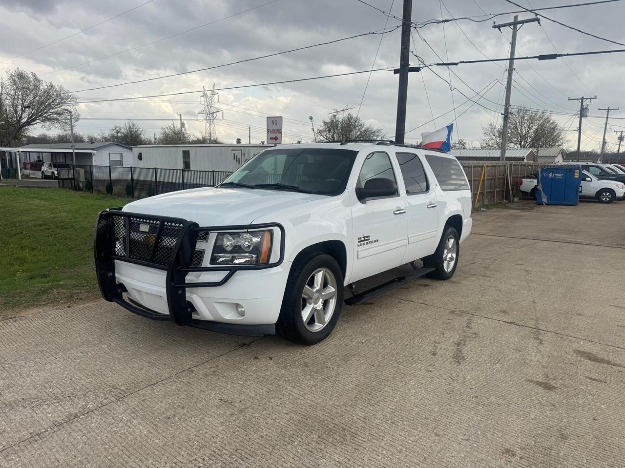 Chevrolet Suburban LT 1500 2WD 2013