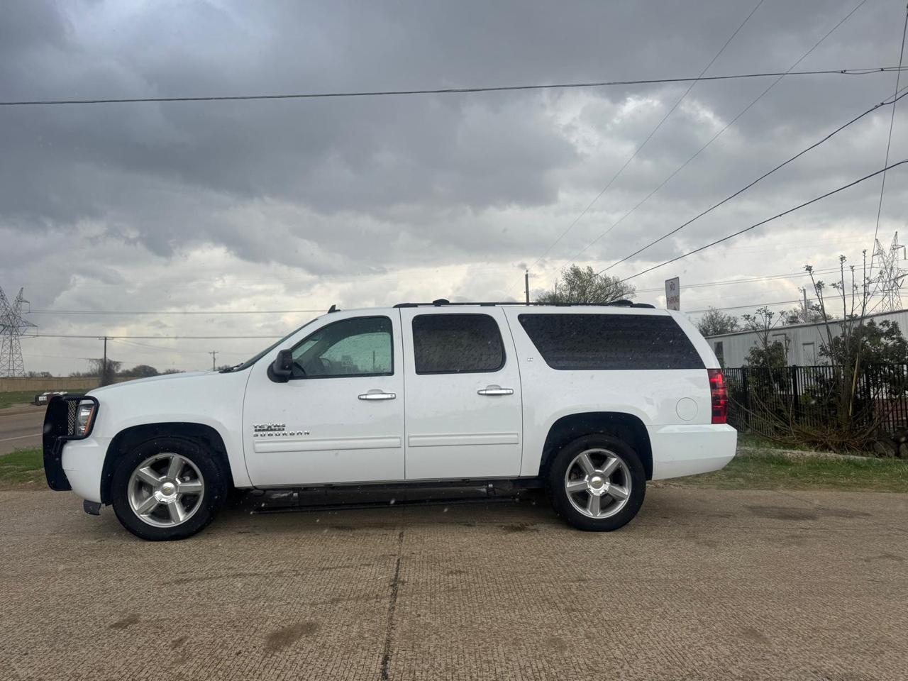 Chevrolet Suburban LT 1500 2WD 2013