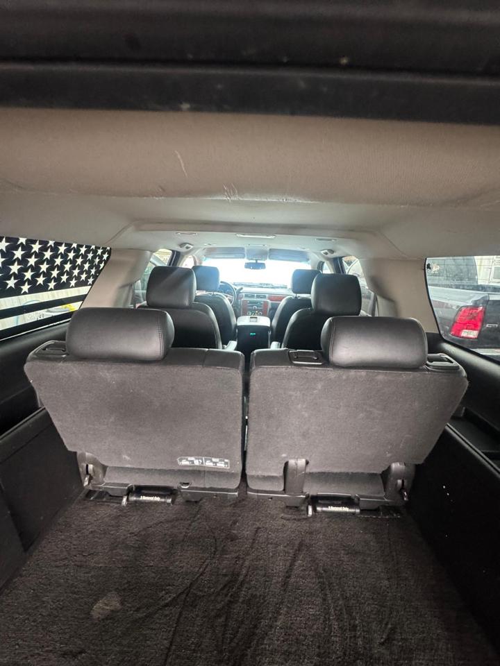 Chevrolet Suburban LT 1500 2WD 2013