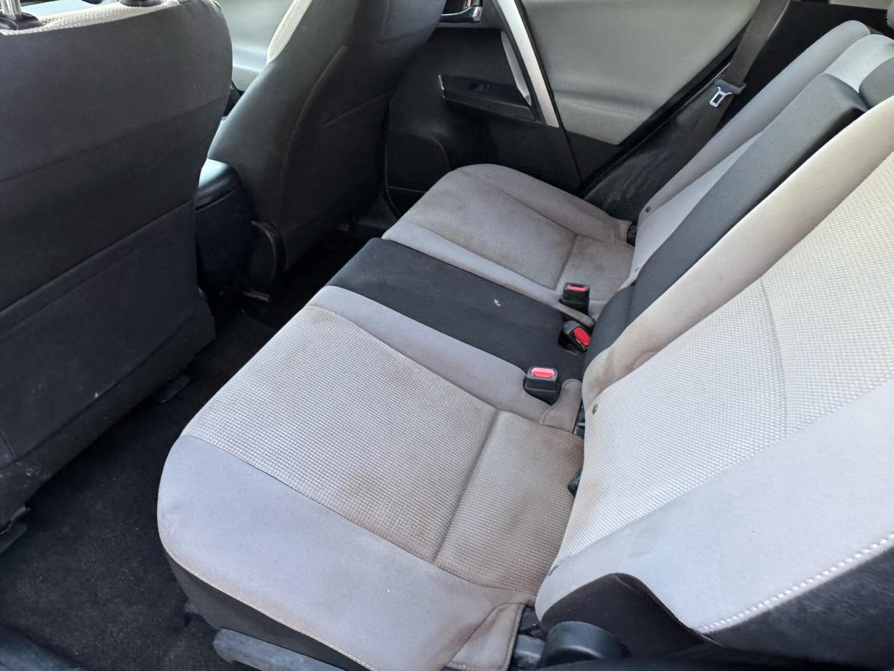 Toyota RAV4 XLE FWD 2017