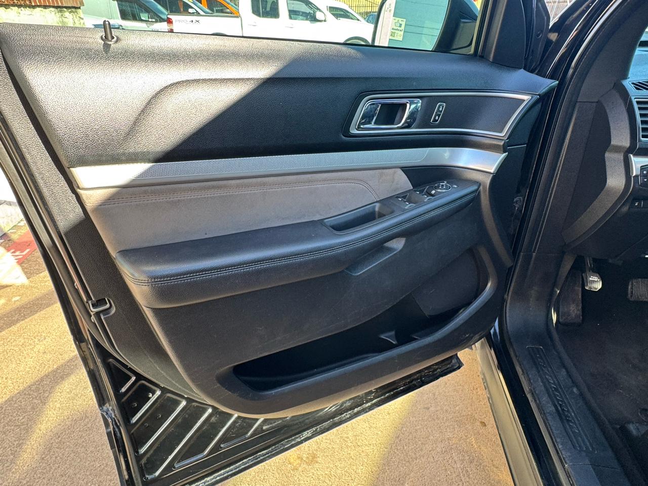 Ford Explorer XLT FWD 2017