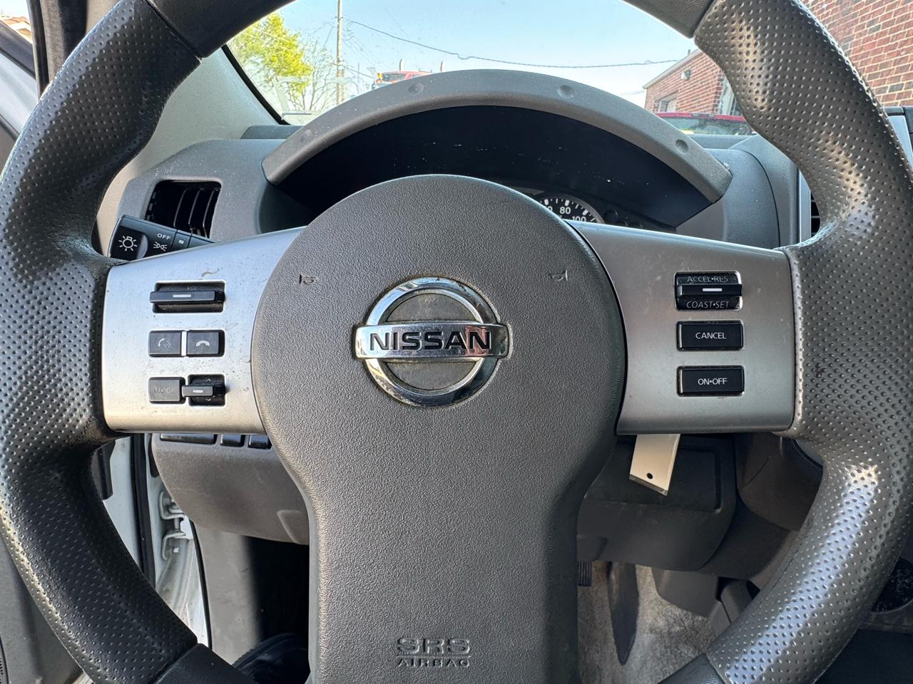 Nissan Frontier SV King Cab I4 5MT 2WD 2016