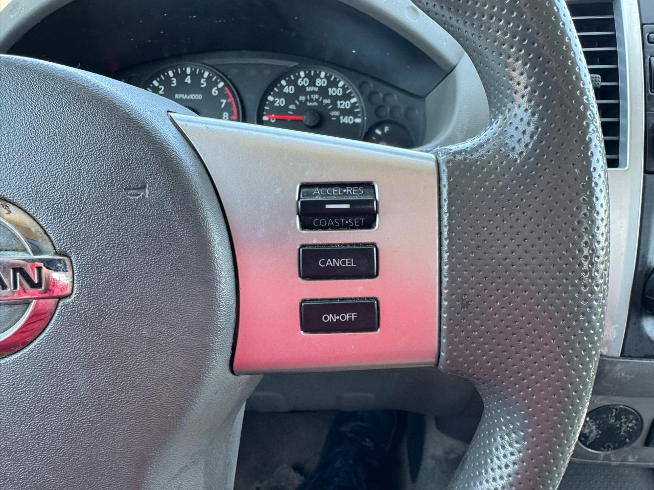 Nissan Frontier SV King Cab I4 5MT 2WD 2016