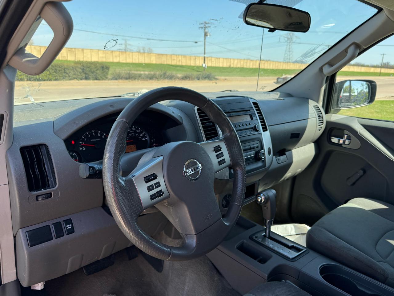 Nissan Frontier SV King Cab I4 5MT 2WD 2016