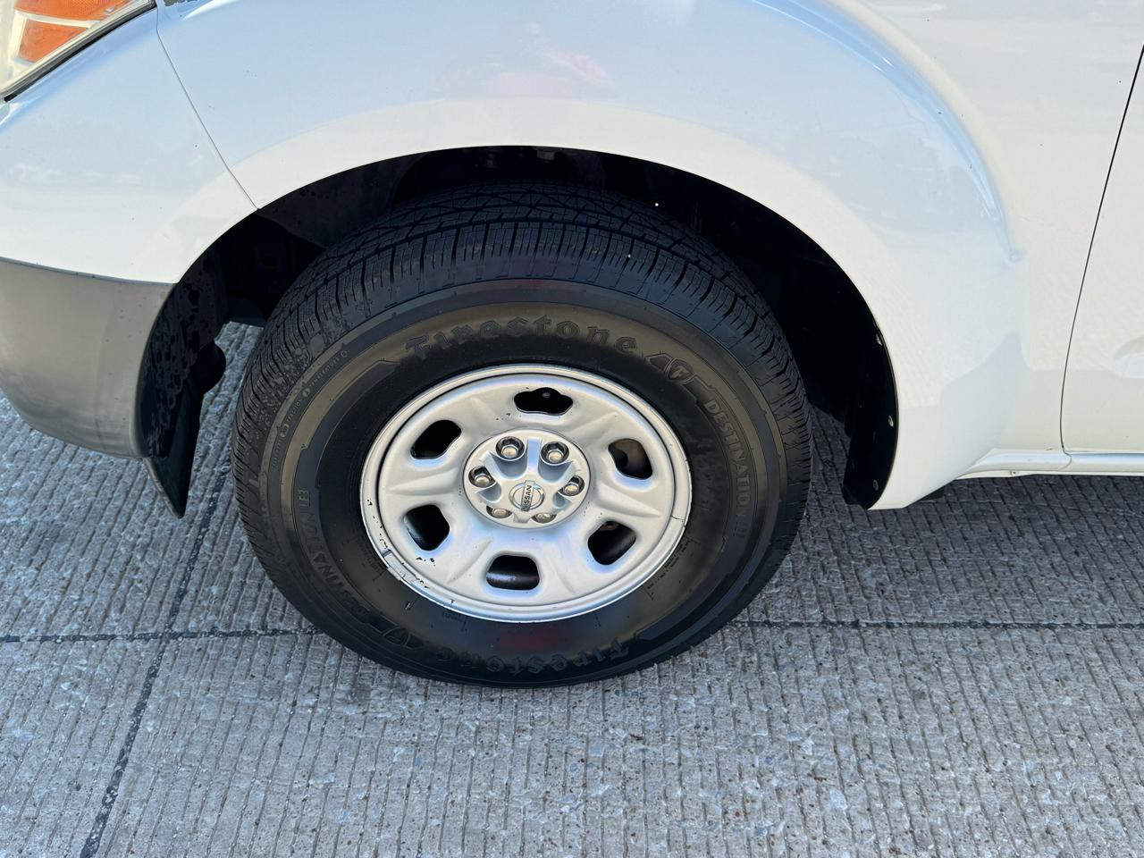 Nissan Frontier SV King Cab I4 5MT 2WD 2016