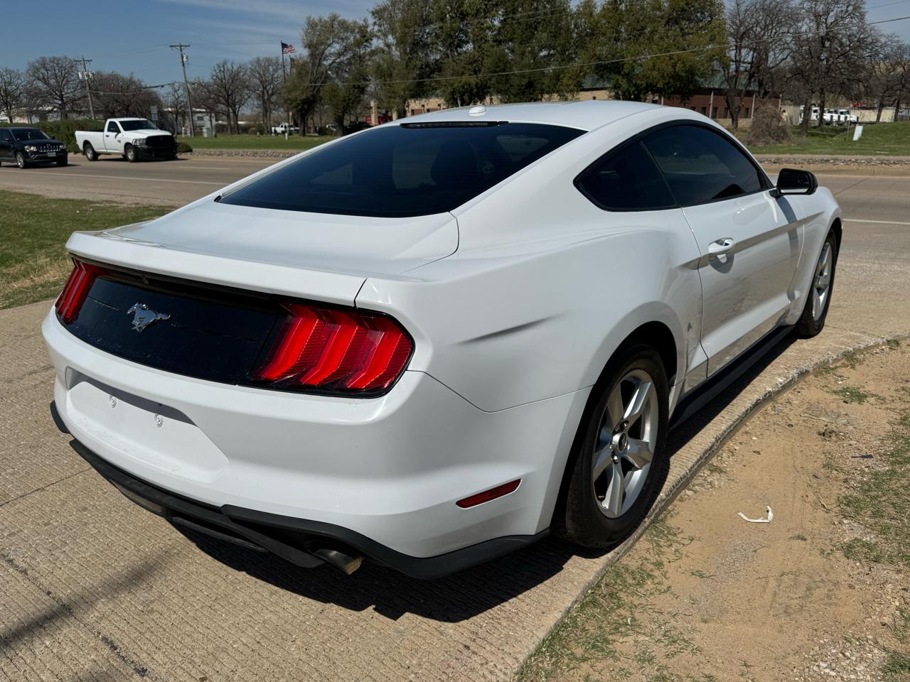 Ford Mustang EcoBoost Coupe 2019
