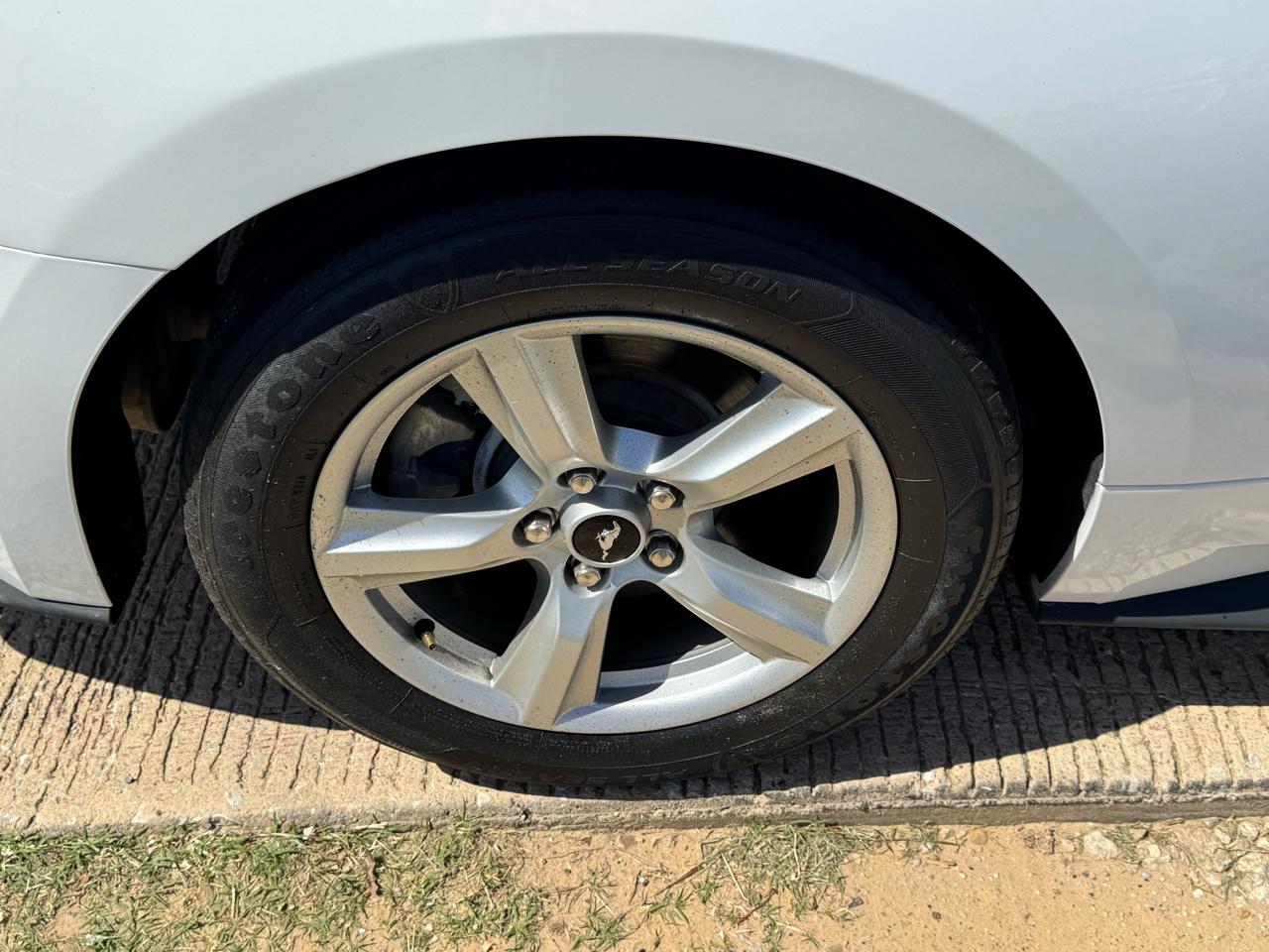 Ford Mustang EcoBoost Coupe 2019