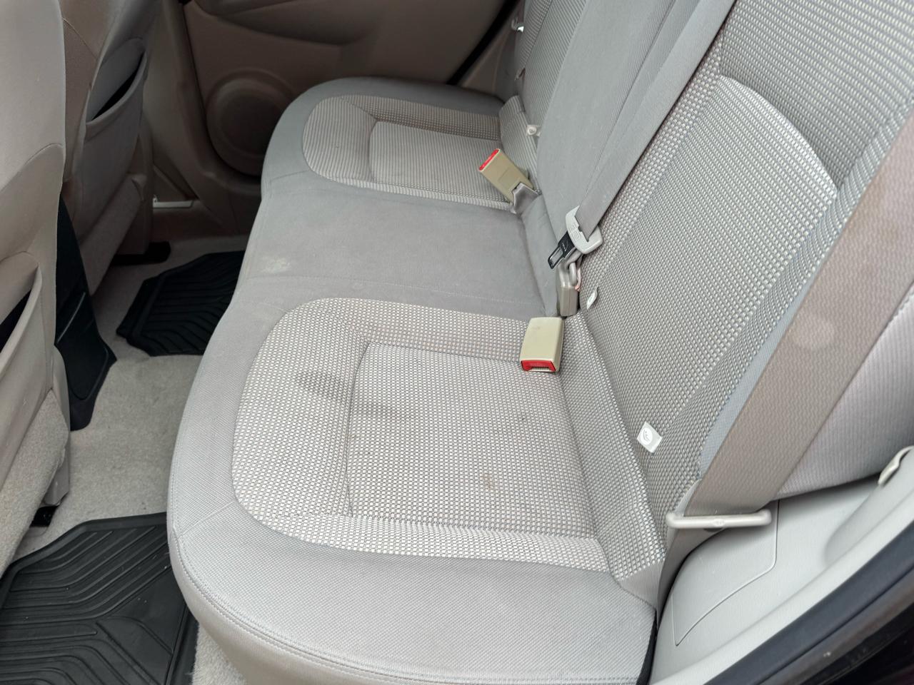 Nissan Rogue S AWD 2011