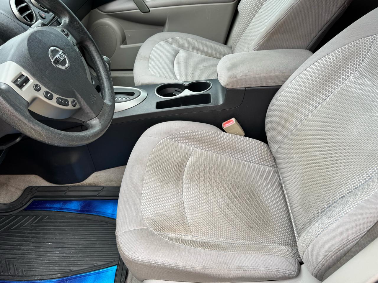 Nissan Rogue S AWD 2011