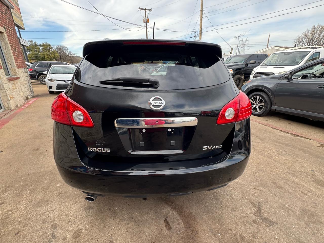 Nissan Rogue S AWD 2011