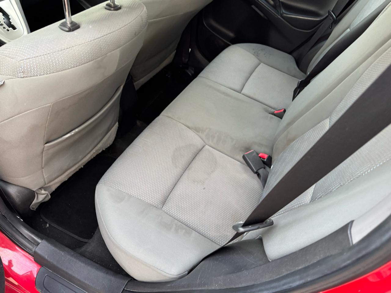 Toyota Matrix Base 4-Speed AT 2010