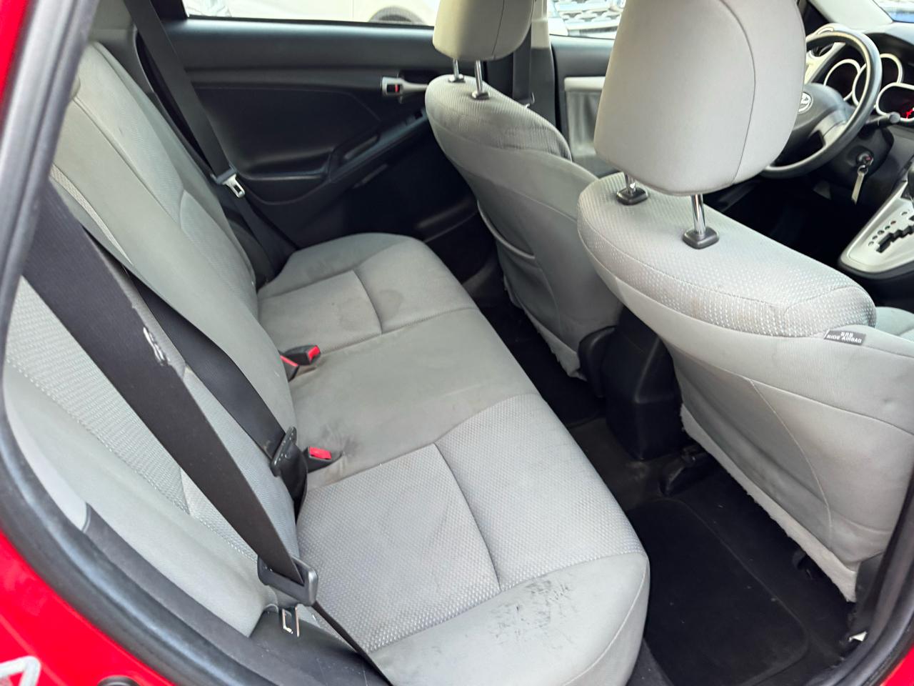 Toyota Matrix Base 4-Speed AT 2010