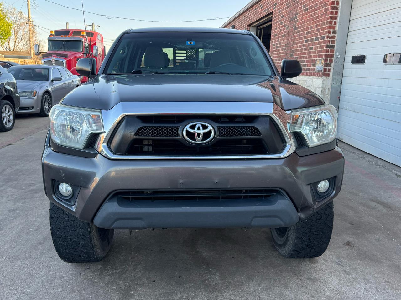 Toyota Tacoma PreRunner Double Cab V6 5AT 2WD 2015