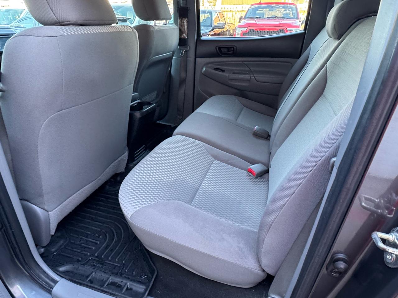 Toyota Tacoma PreRunner Double Cab V6 5AT 2WD 2015