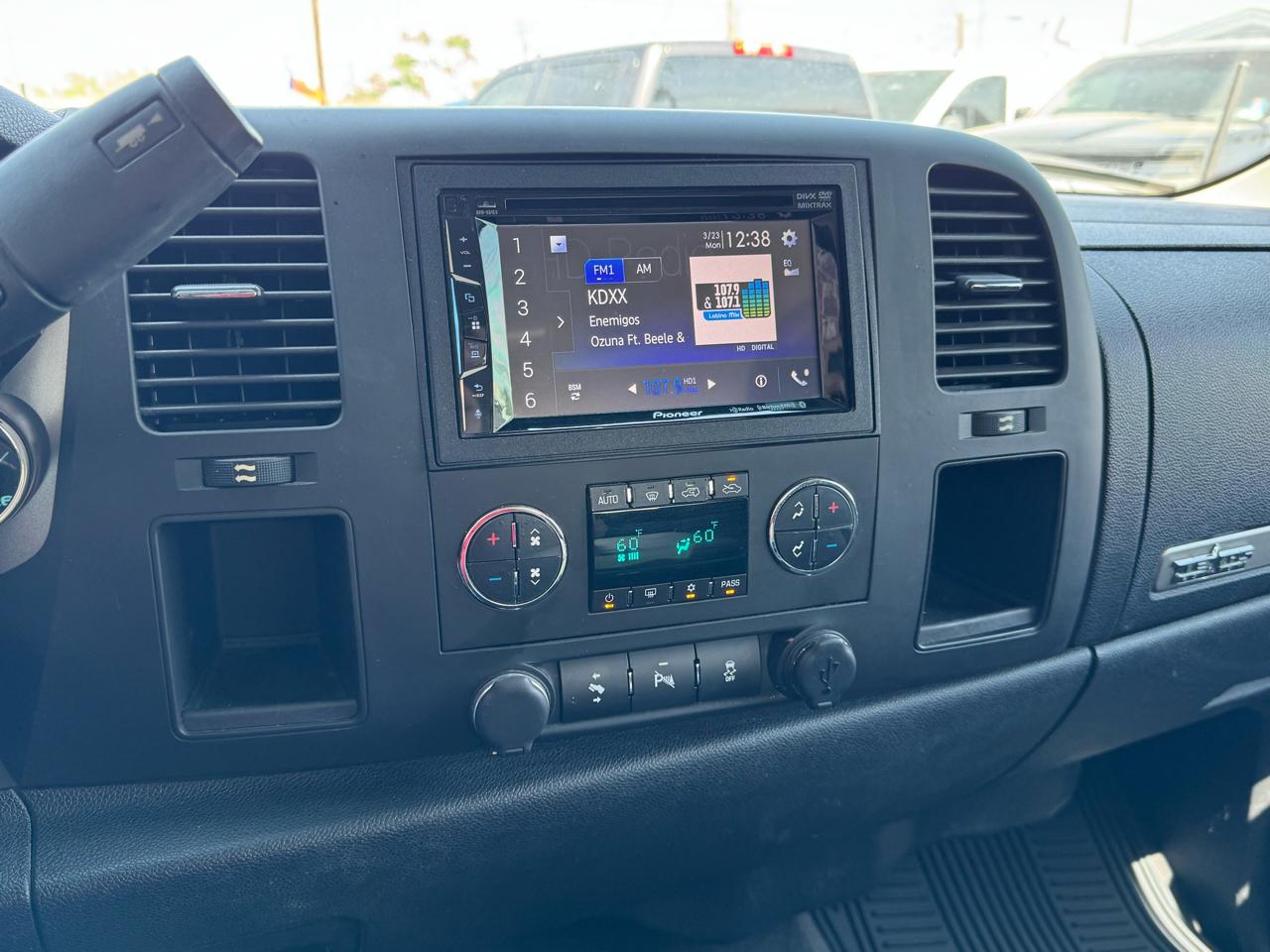 Chevrolet Silverado 1500 LT Crew Cab 2WD 2012