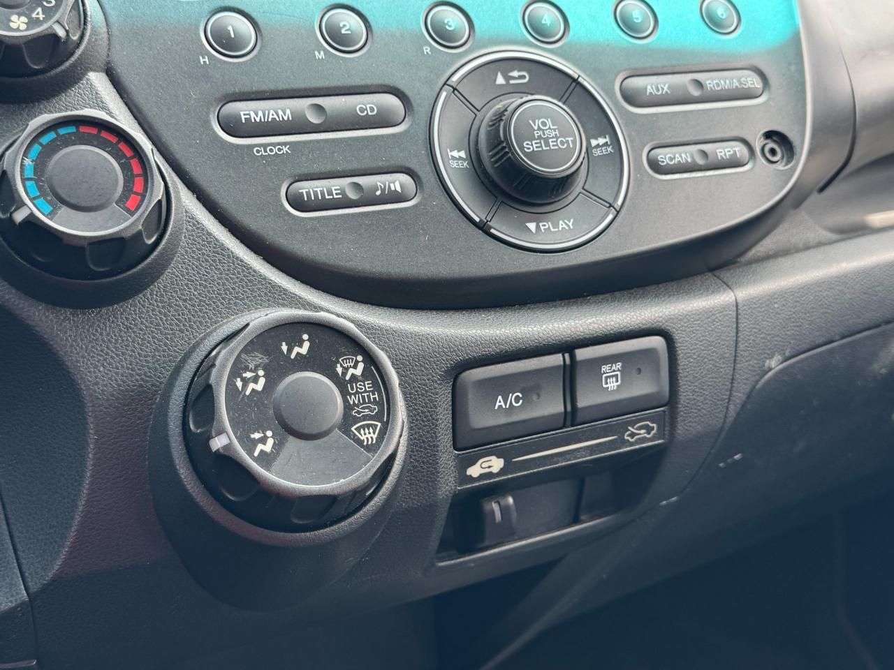 Honda Fit Sport 5-Speed AT 2012