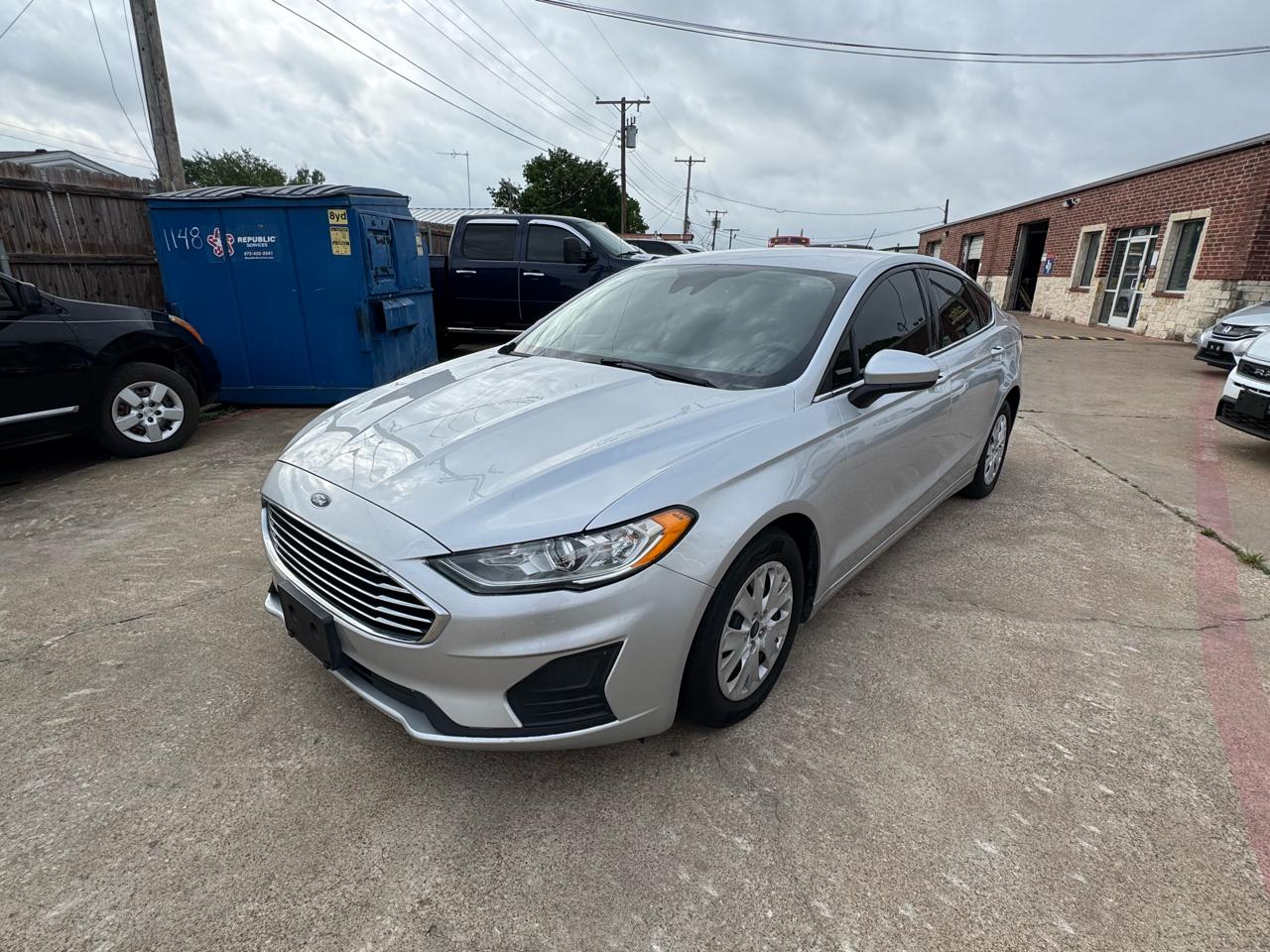Ford Fusion S 2019