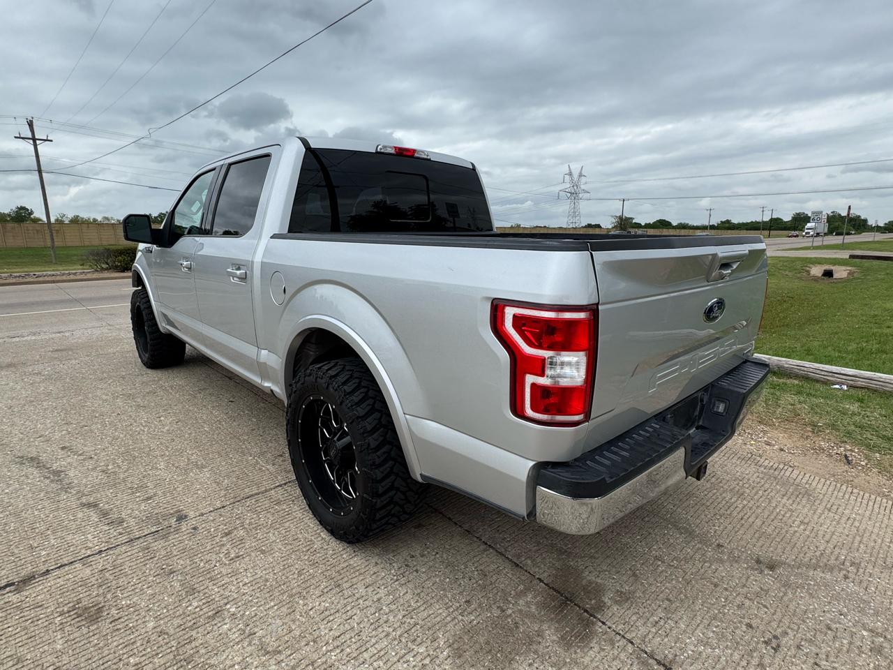 Ford F-150 2WD SuperCrew 145" Lariat Limited 2019
