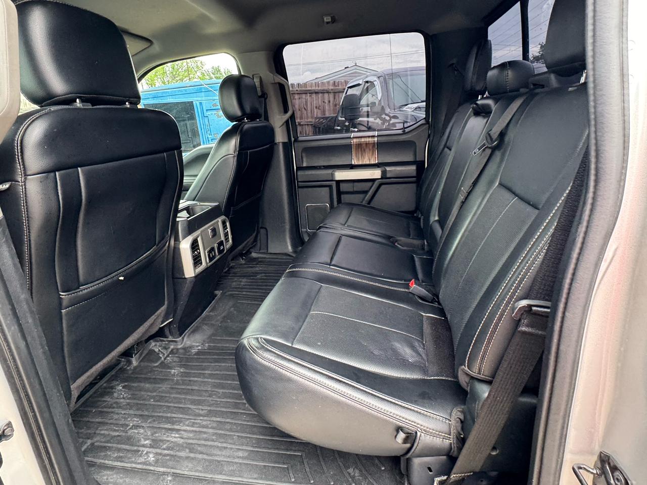 Ford F-150 2WD SuperCrew 145" Lariat Limited 2019