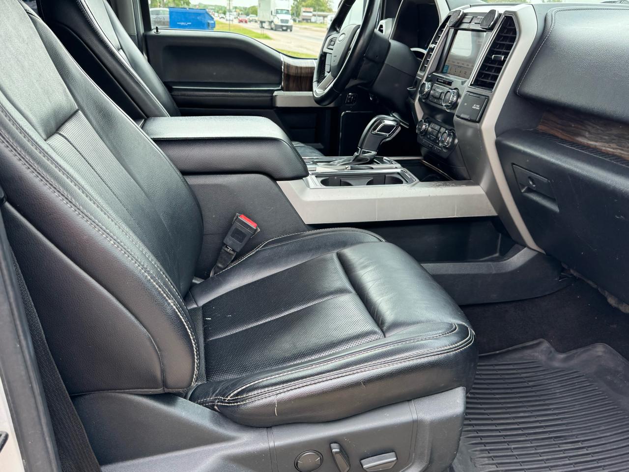 Ford F-150 2WD SuperCrew 145" Lariat Limited 2019