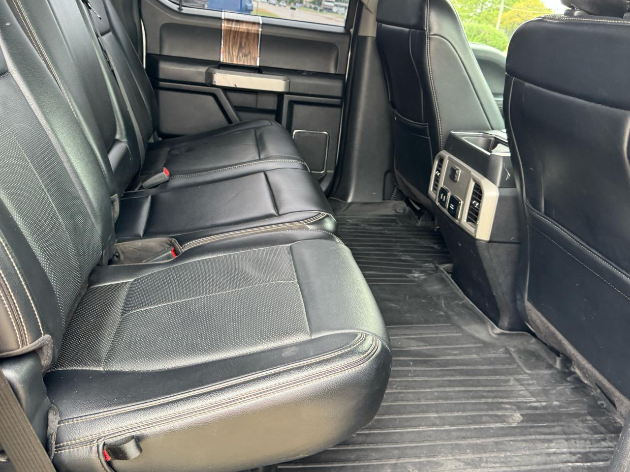 Ford F-150 2WD SuperCrew 145" Lariat Limited 2019