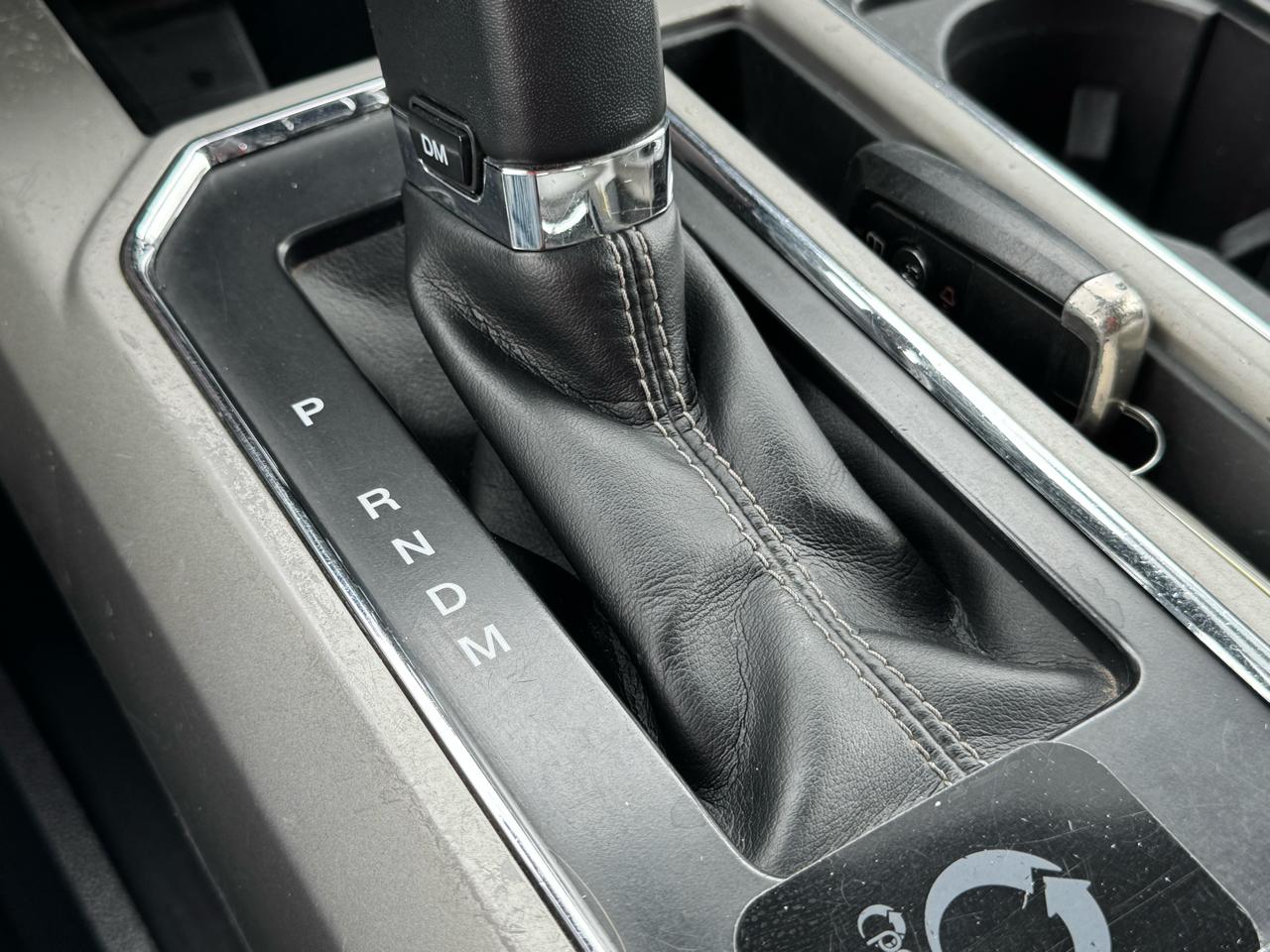 Ford F-150 2WD SuperCrew 145" Lariat Limited 2019