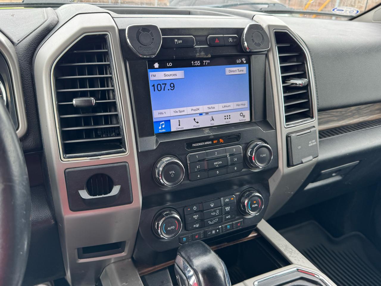 Ford F-150 2WD SuperCrew 145" Lariat Limited 2019