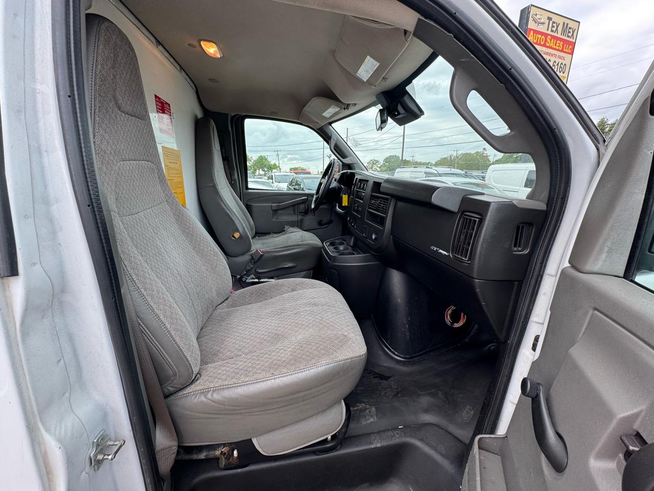 Chevrolet Express G3500 139" 2019