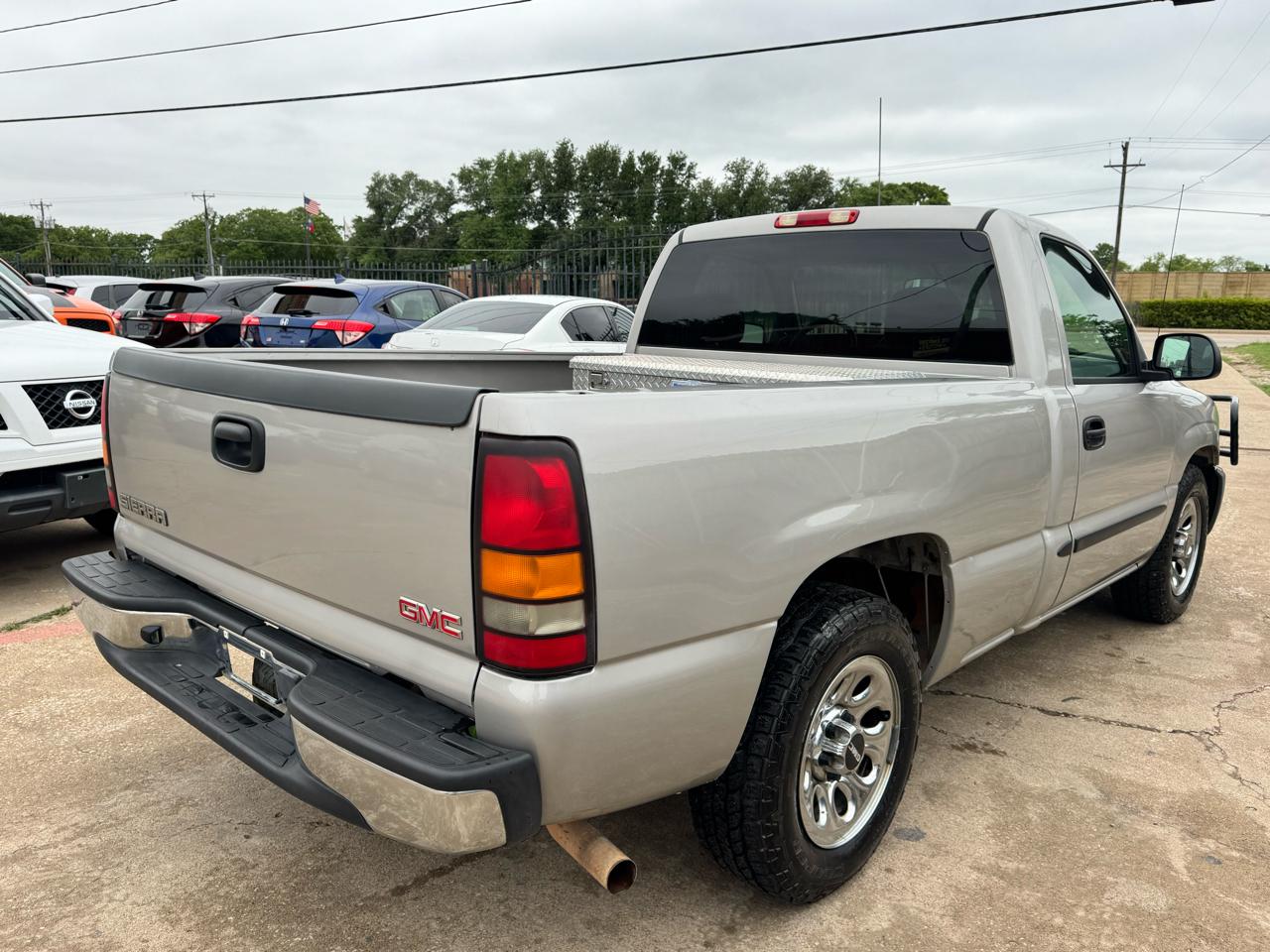 GMC Sierra 1500 Long Bed 2WD 2005