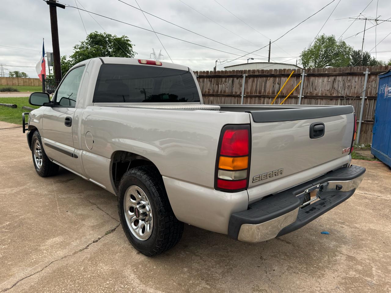 GMC Sierra 1500 Long Bed 2WD 2005