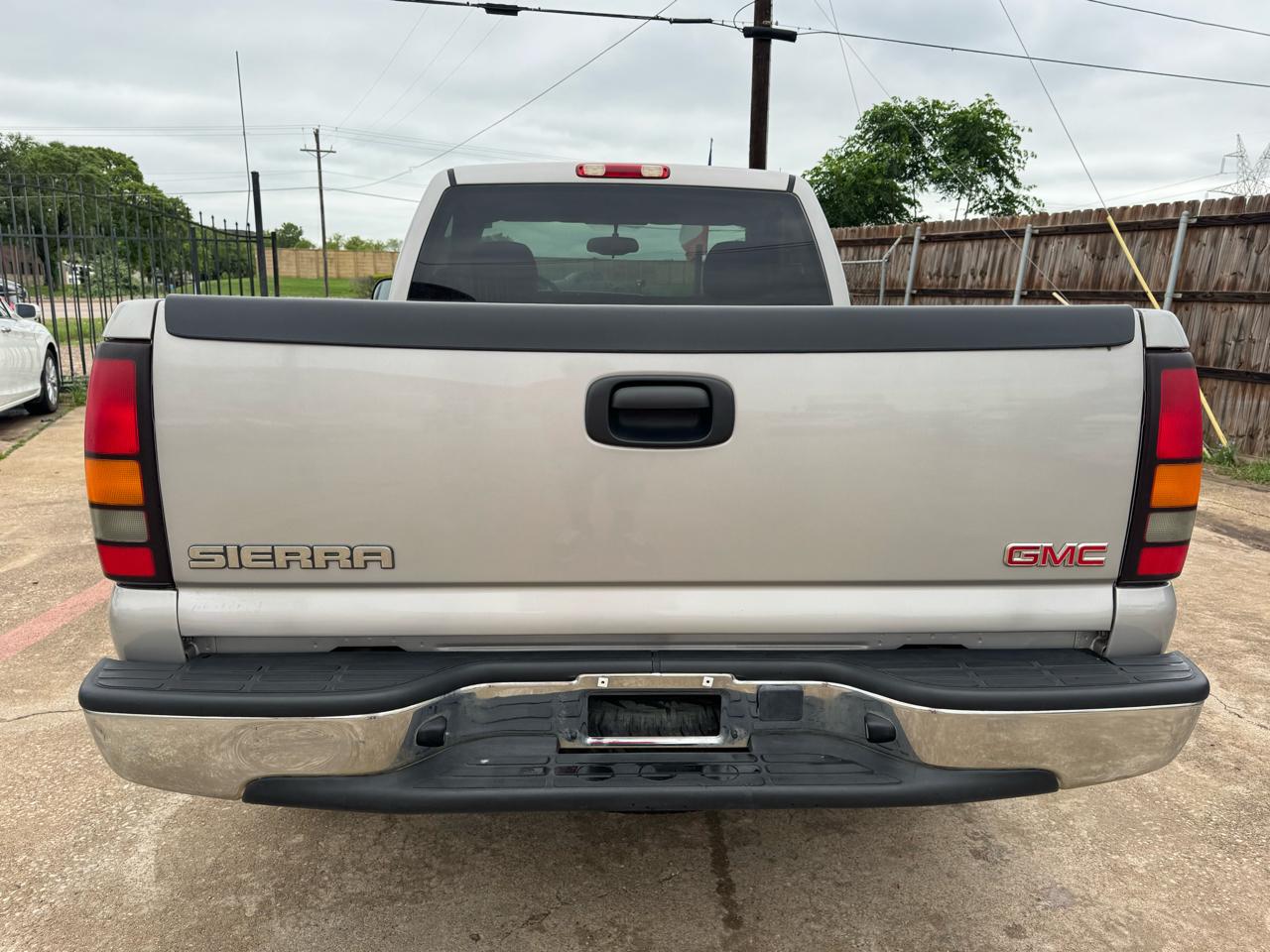 GMC Sierra 1500 Long Bed 2WD 2005