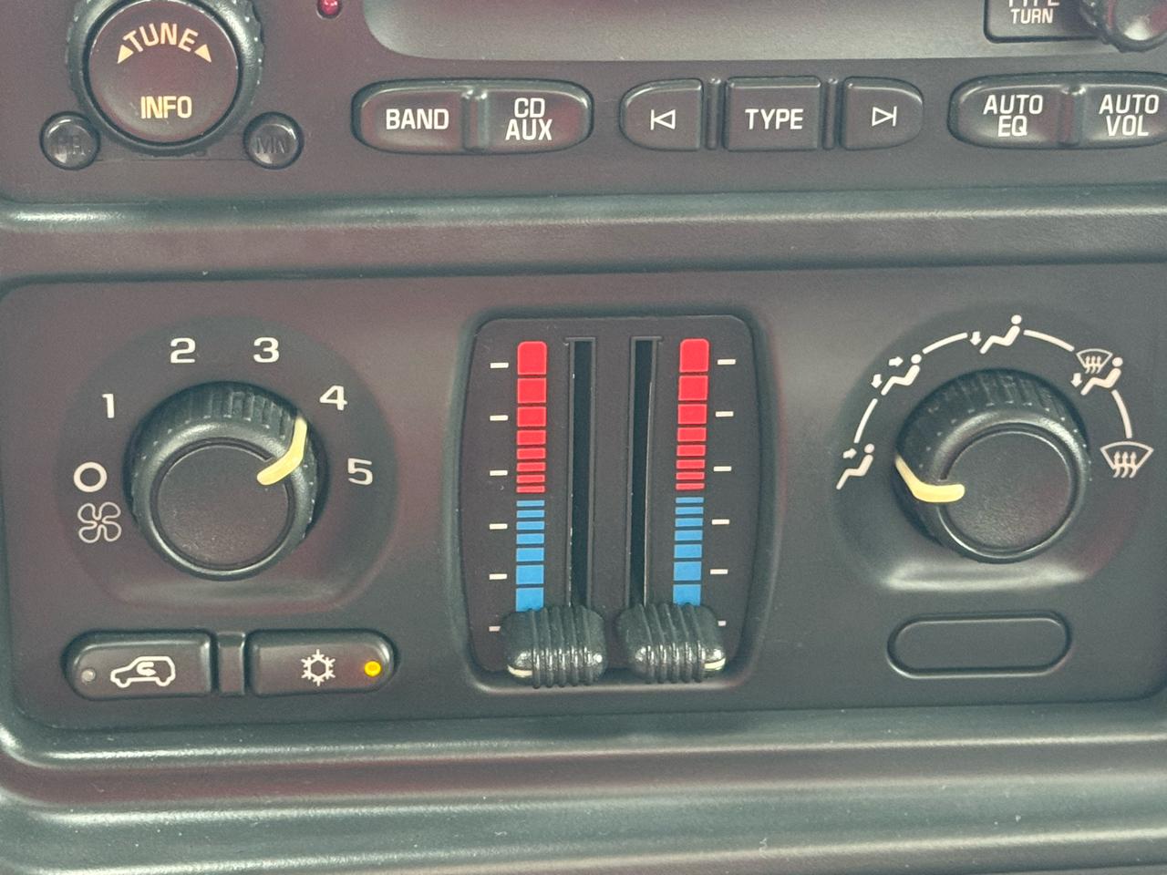 GMC Sierra 1500 Long Bed 2WD 2005