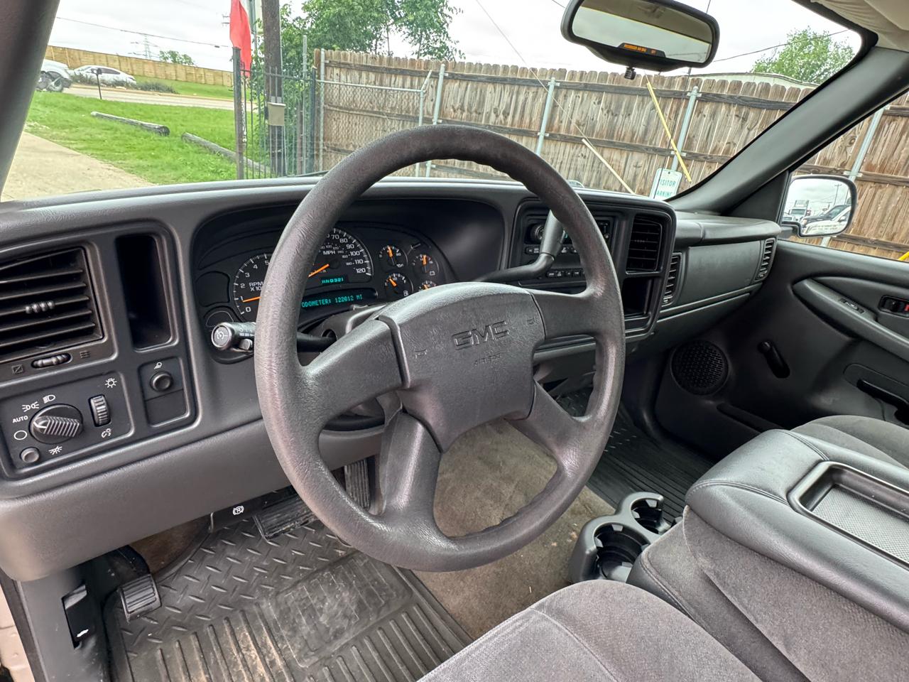 GMC Sierra 1500 Long Bed 2WD 2005