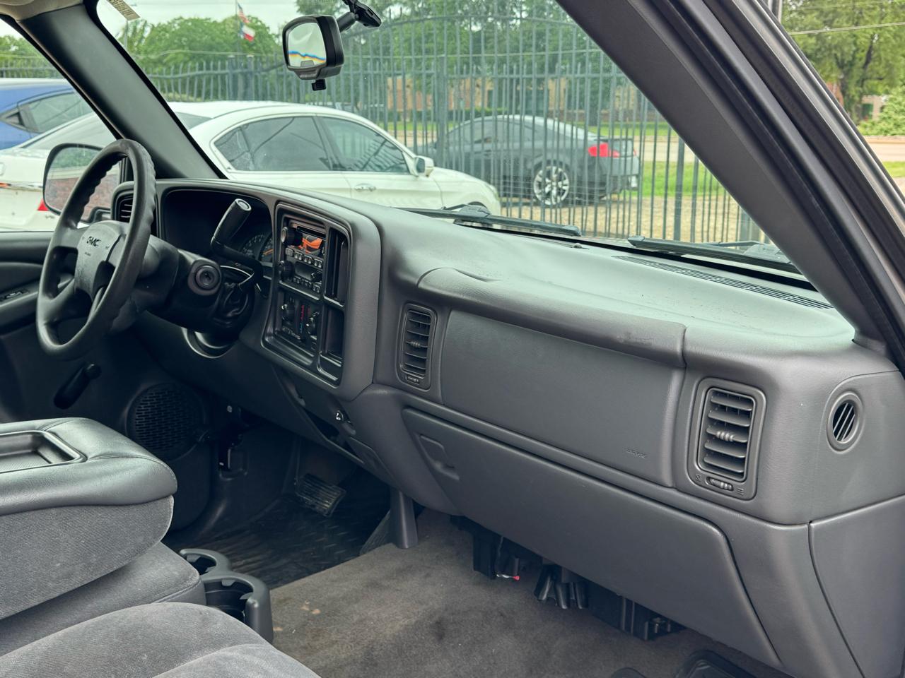 GMC Sierra 1500 Long Bed 2WD 2005