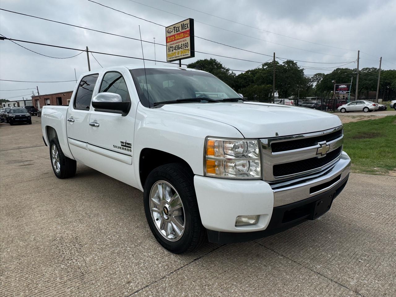 Chevrolet Silverado 1500 LT Crew Cab 2WD 2011