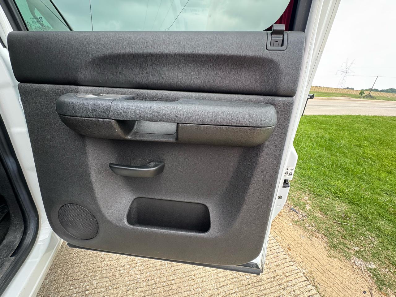 Chevrolet Silverado 1500 LT Crew Cab 2WD 2011